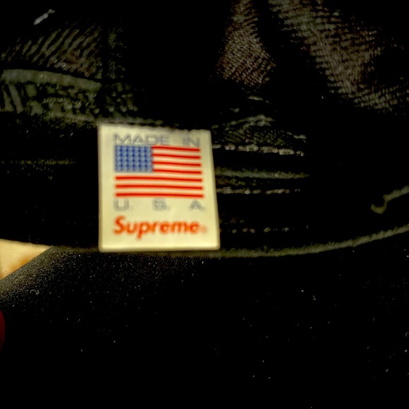 Supreme hat - Picture 3 of 3